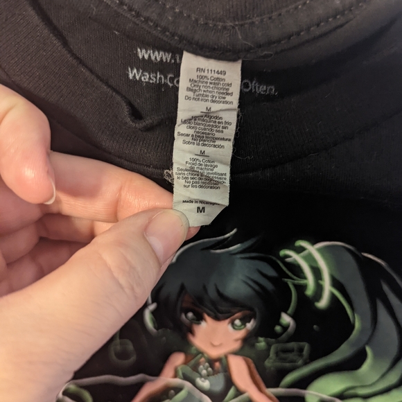 Teeturtle anime shirt - Picture 4 of 4